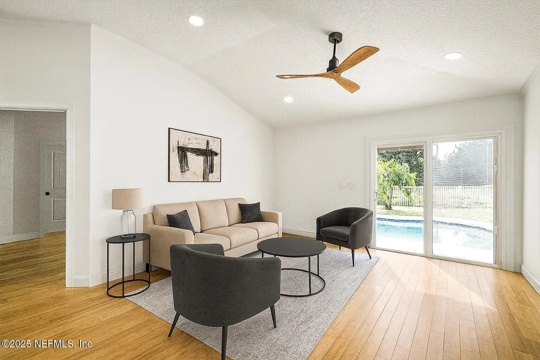 Photo of 389 W TROPICAL Trace