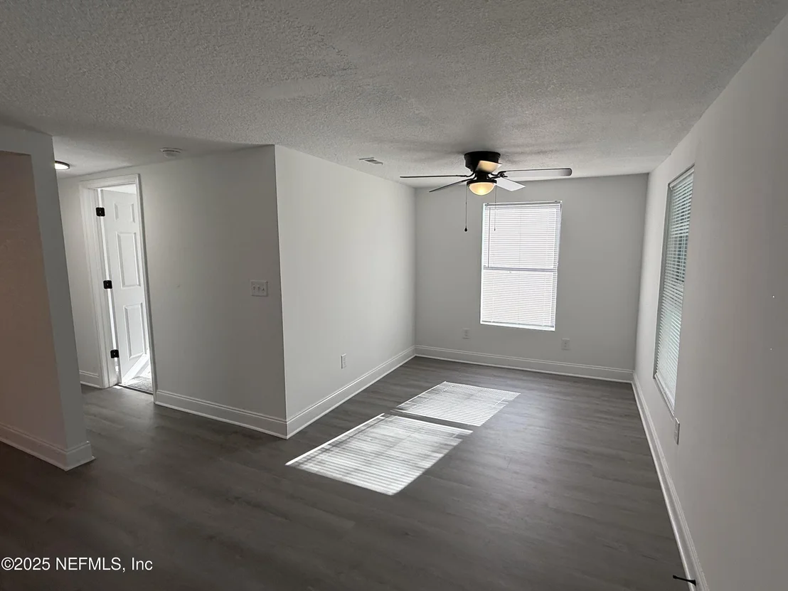 Photo of 6449 BLUEBIRD Road
