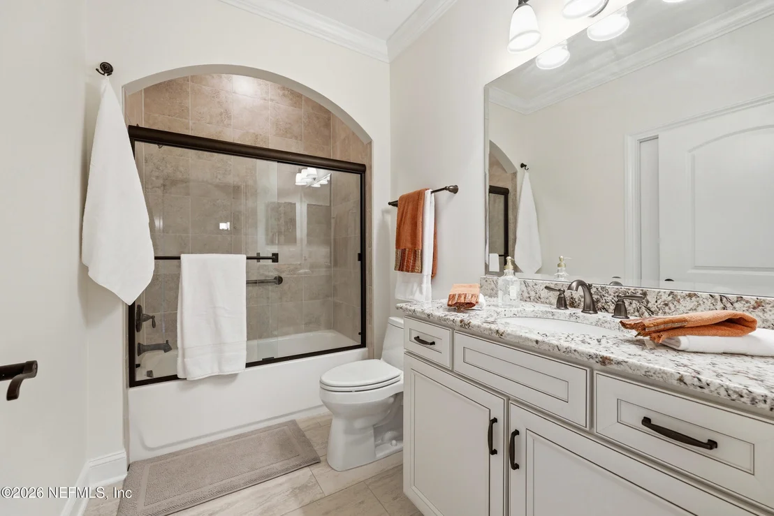 Photo of 382 SELOY Drive