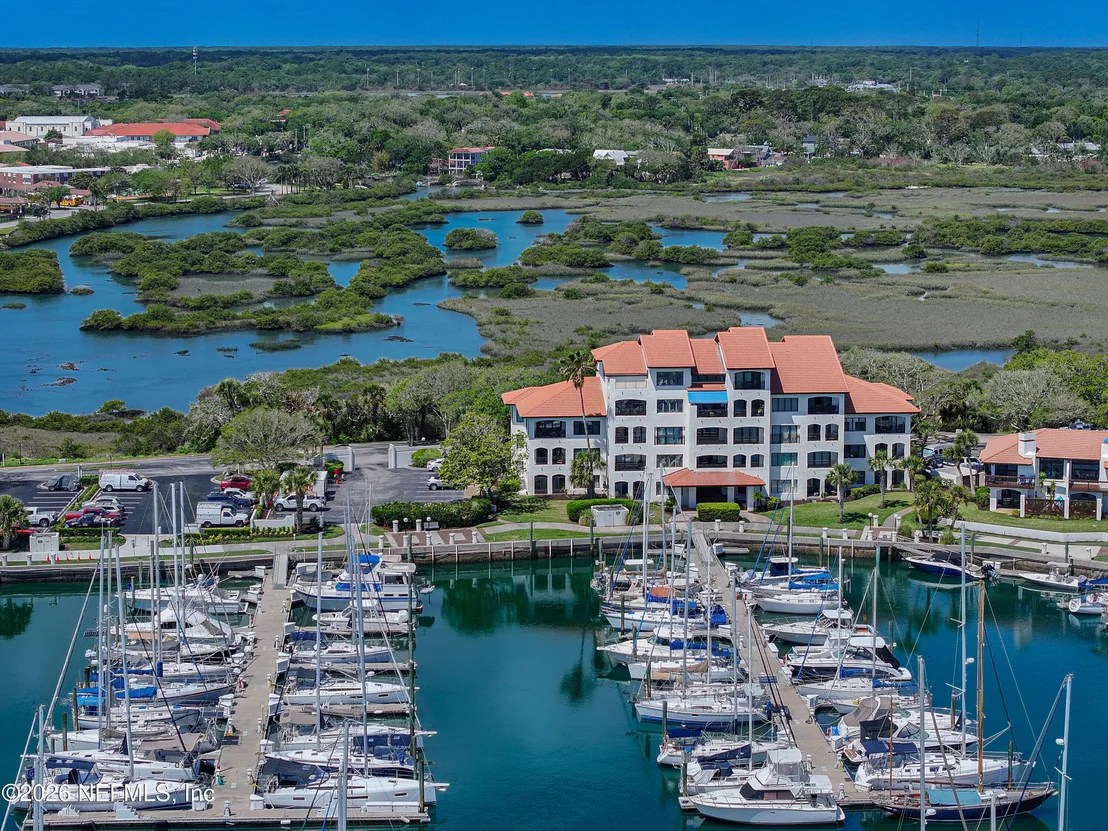 Photo of Unit 3101 at 3101 HARBOR Drive