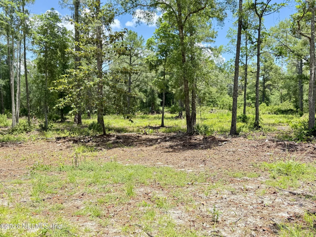 Photo of 438 CHAMBERLAIN Road