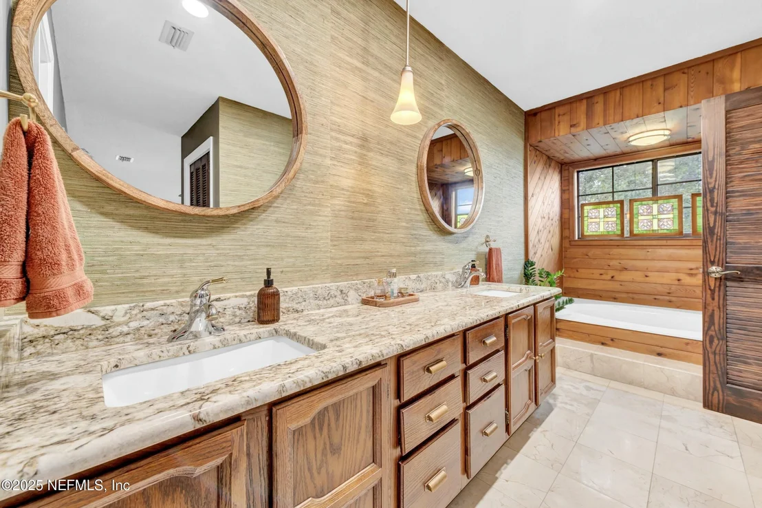 Photo of 4944 MARINERS POINT Drive