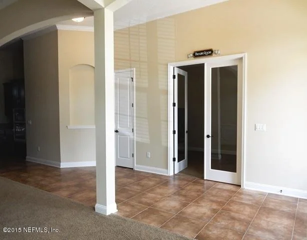 Photo of 207 Scotland Yard Boulevard