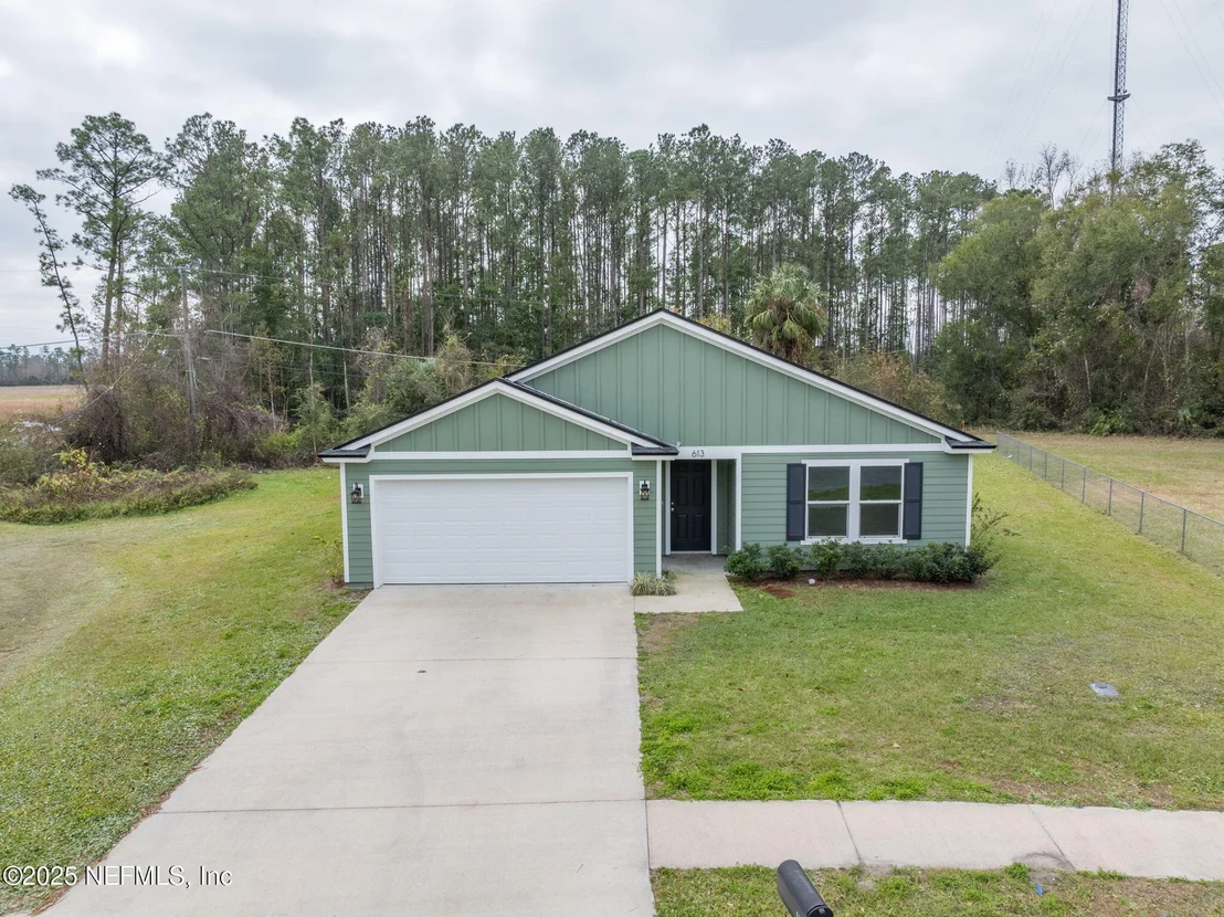 Photo of 613 OLEANDER Drive