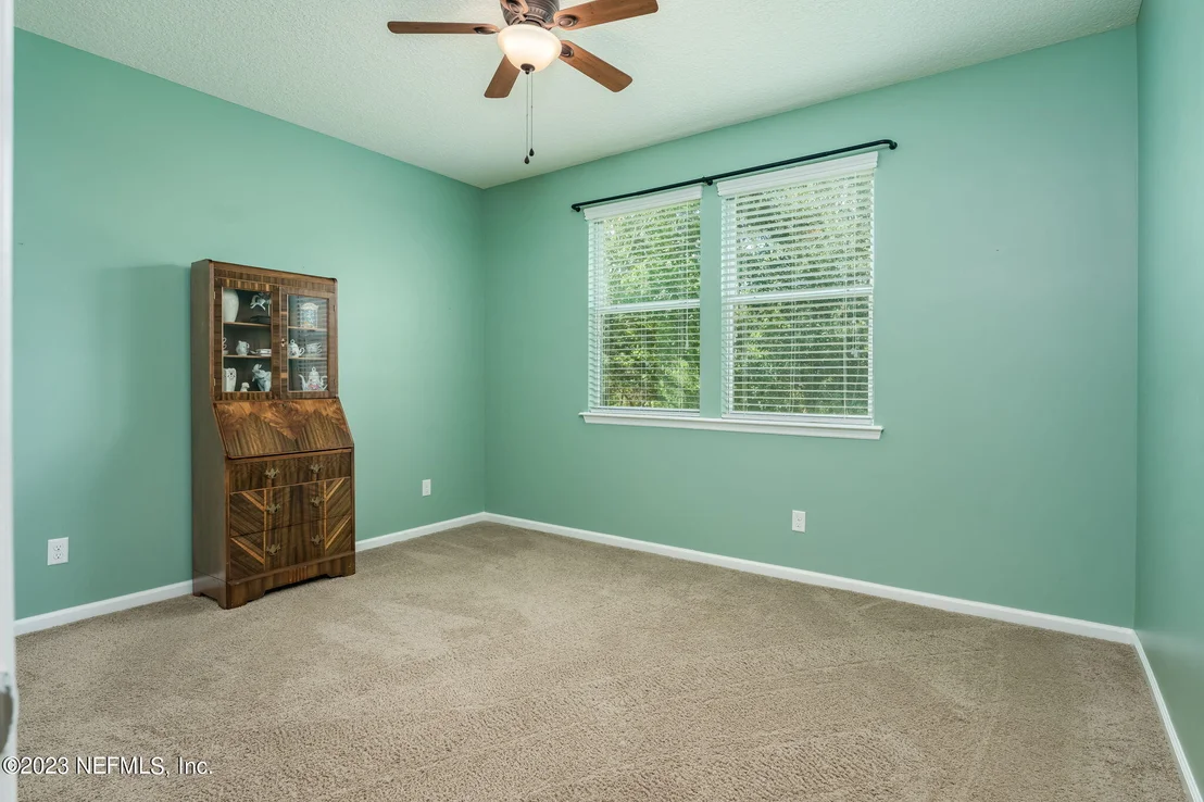 Photo of 548 SADDLESTONE Drive