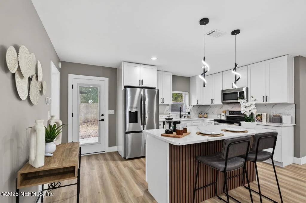 Photo of 609 WREN Road