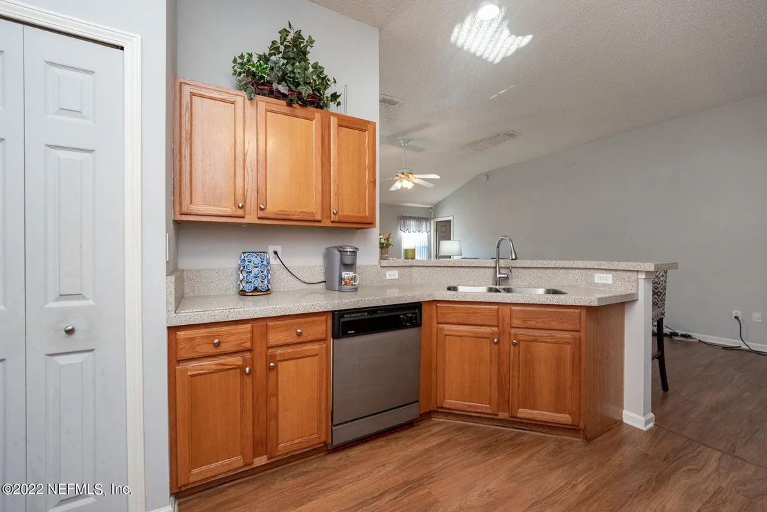 Photo of 8548 SPRINGTREE Road