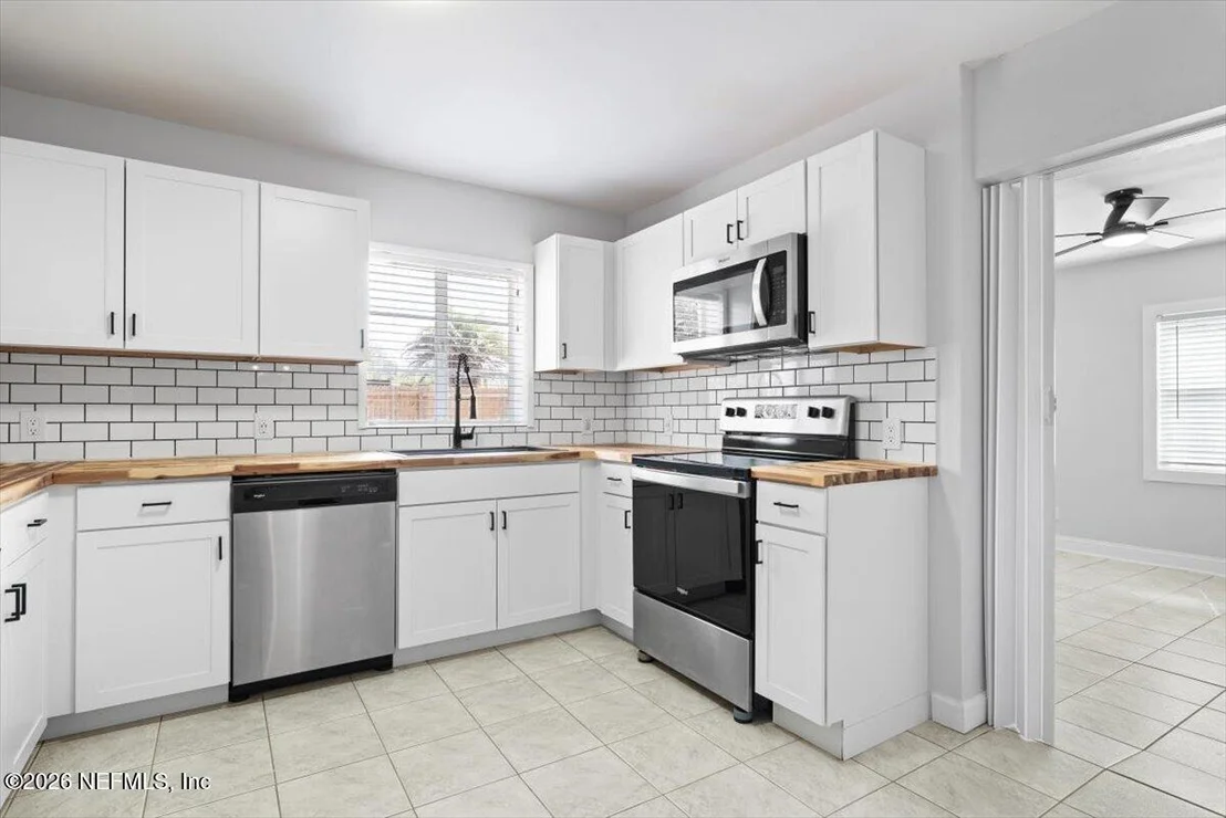 Photo of 9268 HIPPS Road