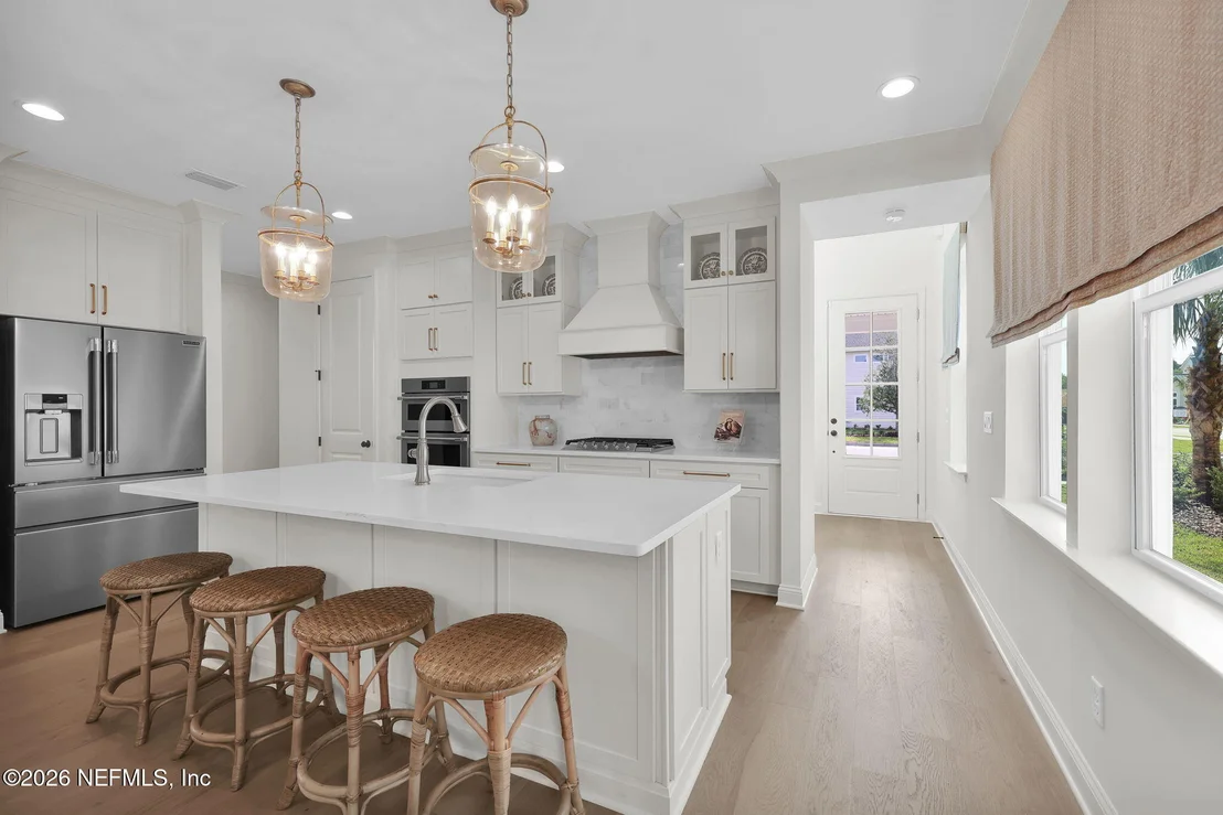 Photo of 342 SEAMARK Drive