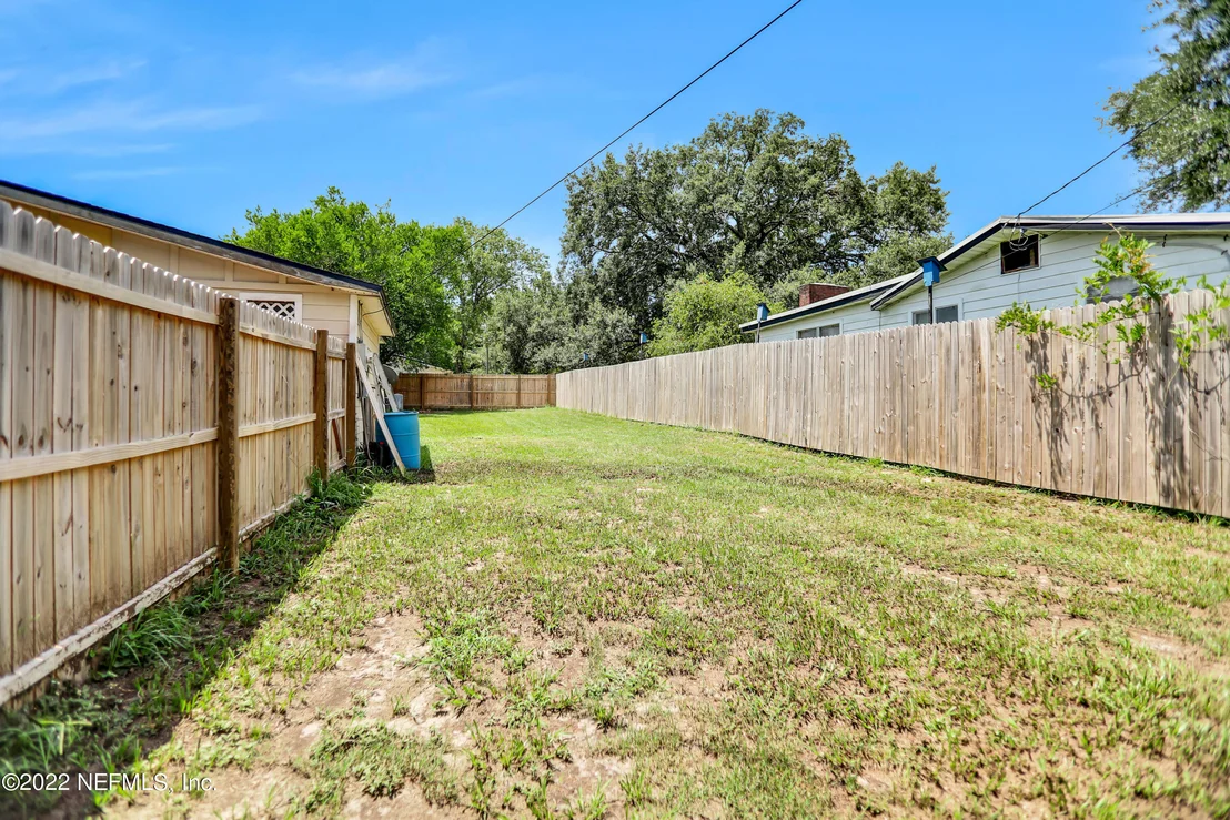 Photo of 2448 DAVIS Road