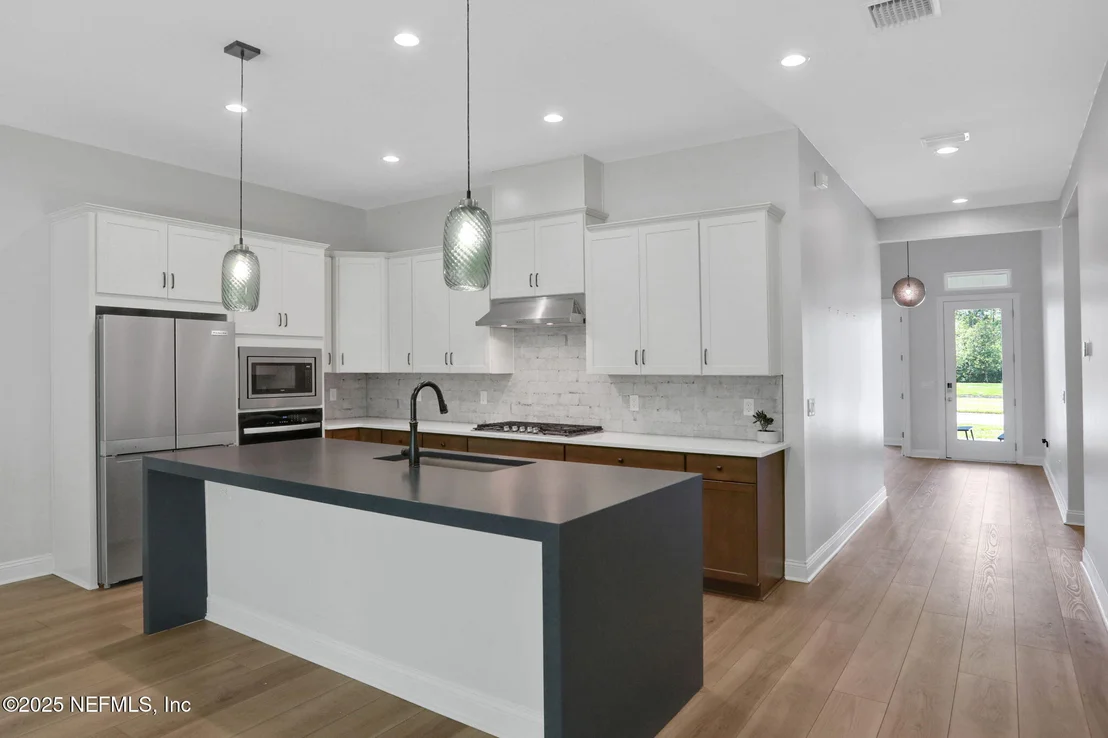 Photo of 10149 FILAMENT Boulevard
