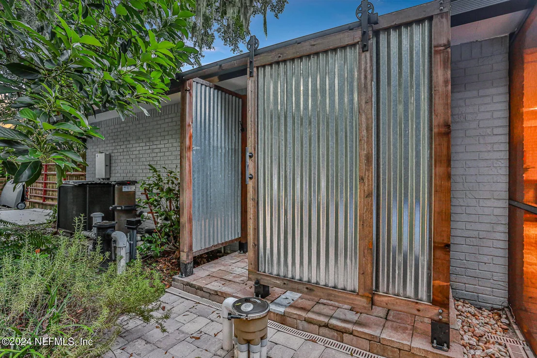 Photo of 6468 RIVER POINT Drive
