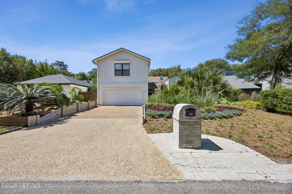 Photo of 330 GARDEN Lane