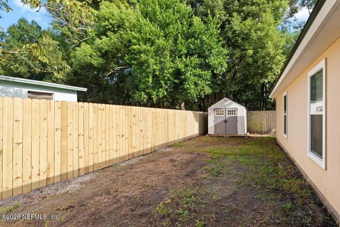 Photo of 6237 SYRINGA Lane
