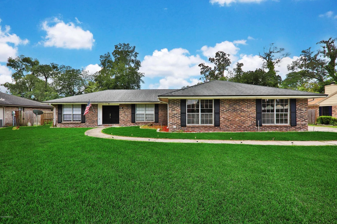 Photo of 2800 FOREST OAKS Drive