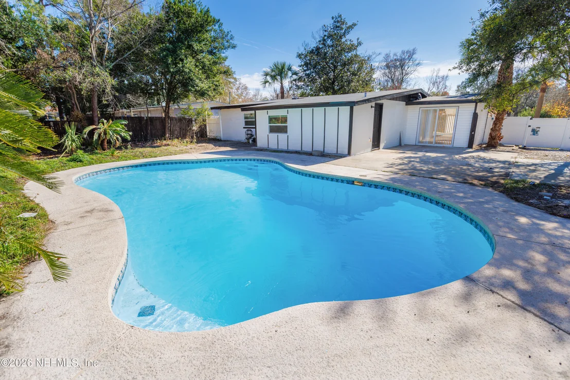 Photo of 203 RIO Road