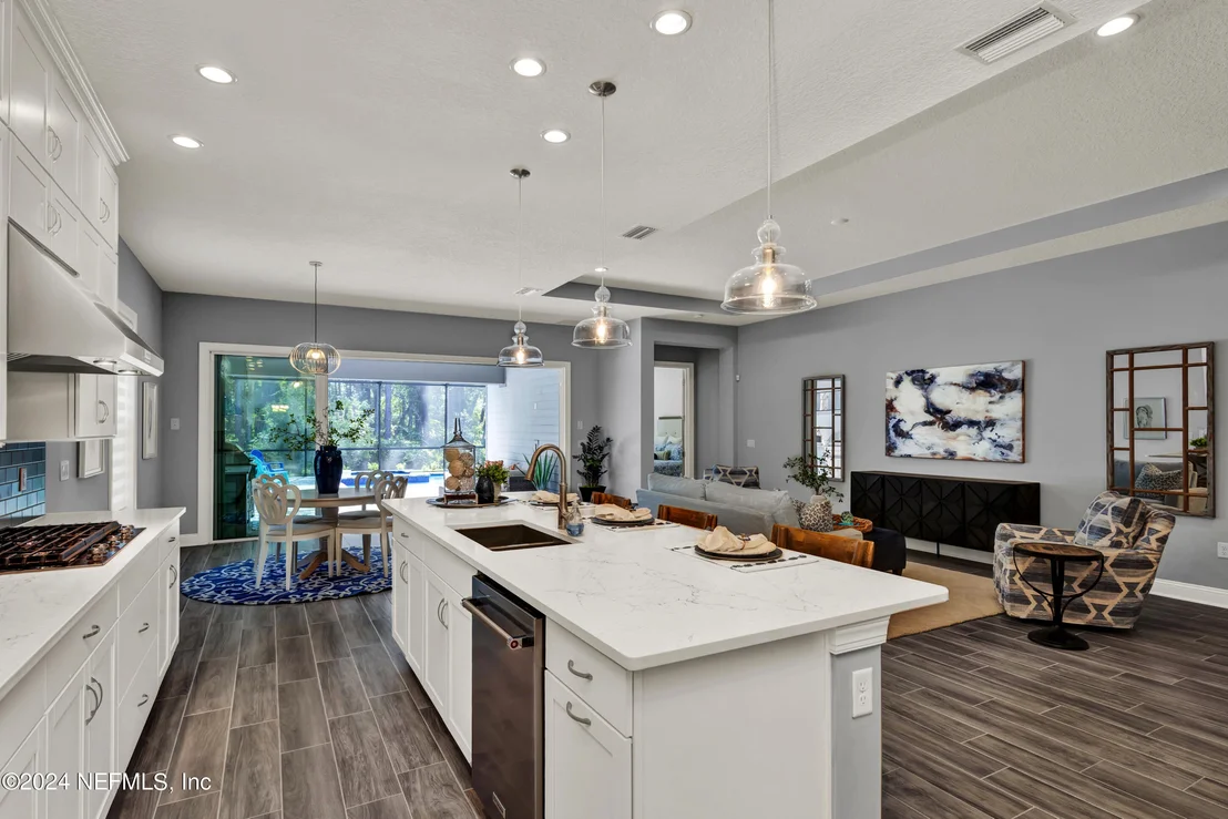 Photo of 10385 SILVERBROOK Trail