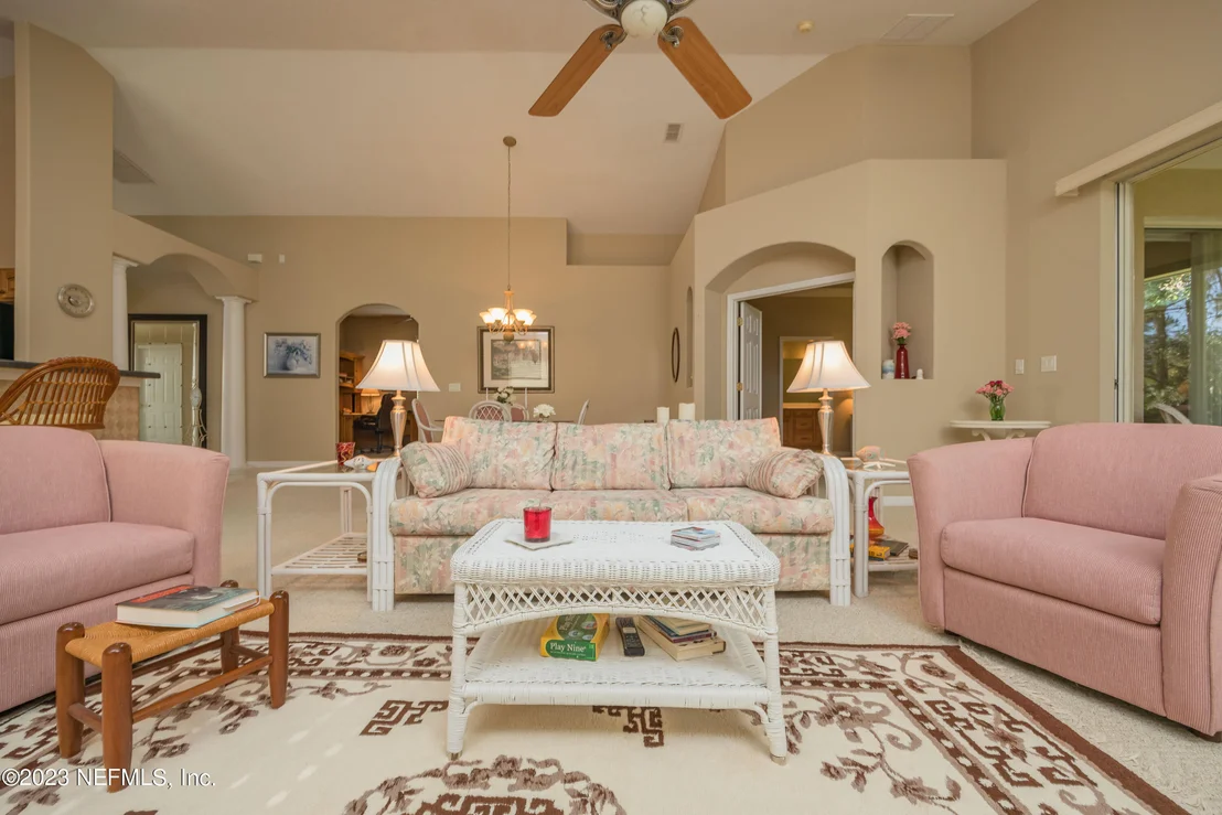 Photo of 844 CRESTWOOD Drive