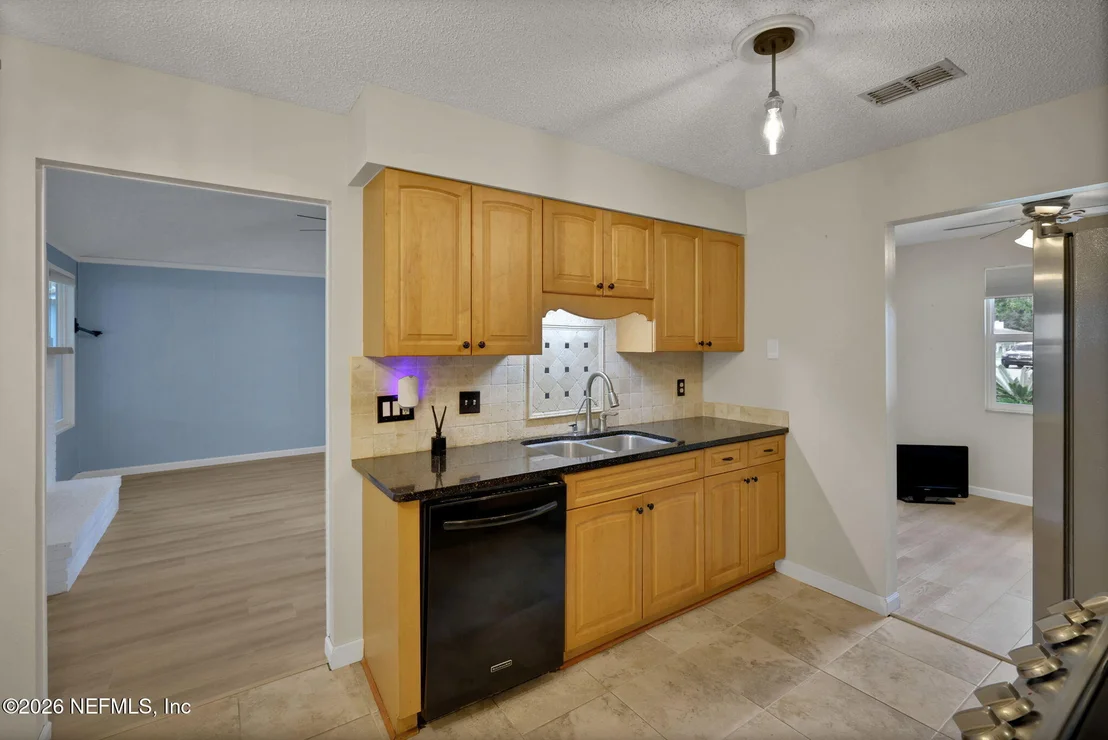 Photo of 11530 BROAD LEAF Drive