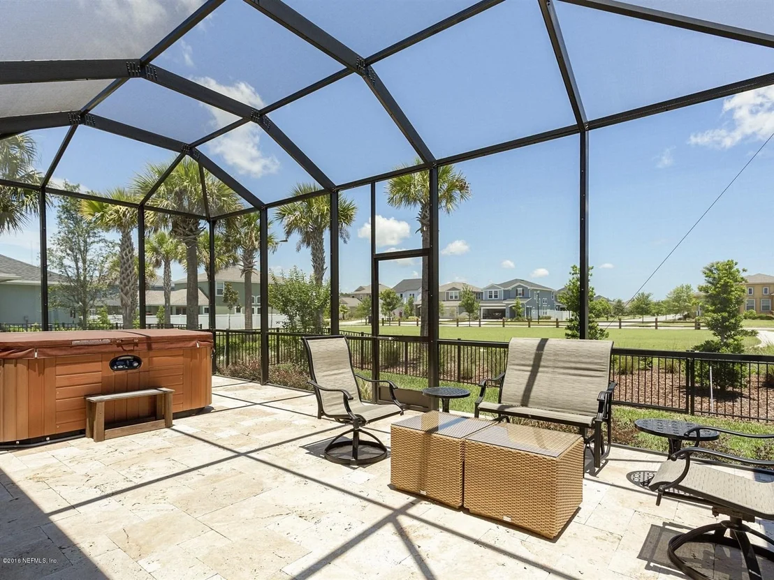 Photo of 324 CAMERON Drive
