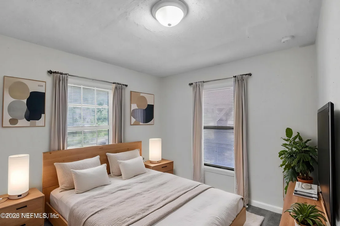 Photo of 3263 THOMAS Street