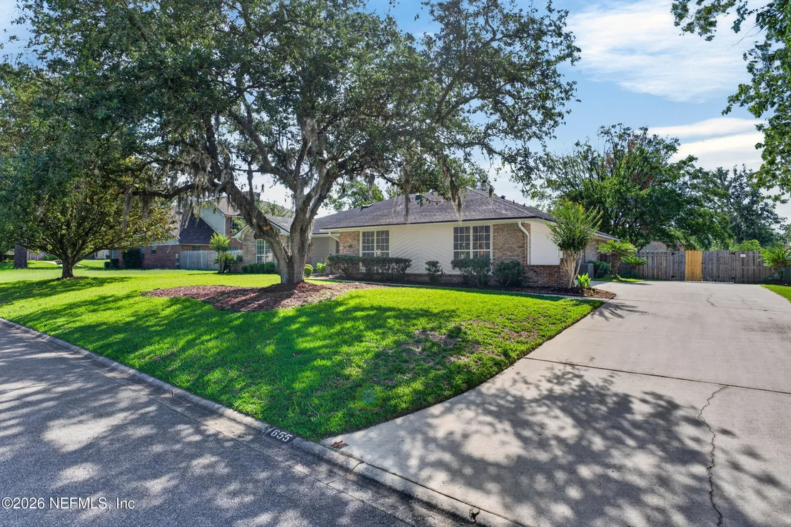 Photo of 655 FINGAL Drive