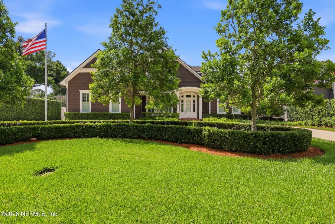 Photo of 1030 MAPLE Lane