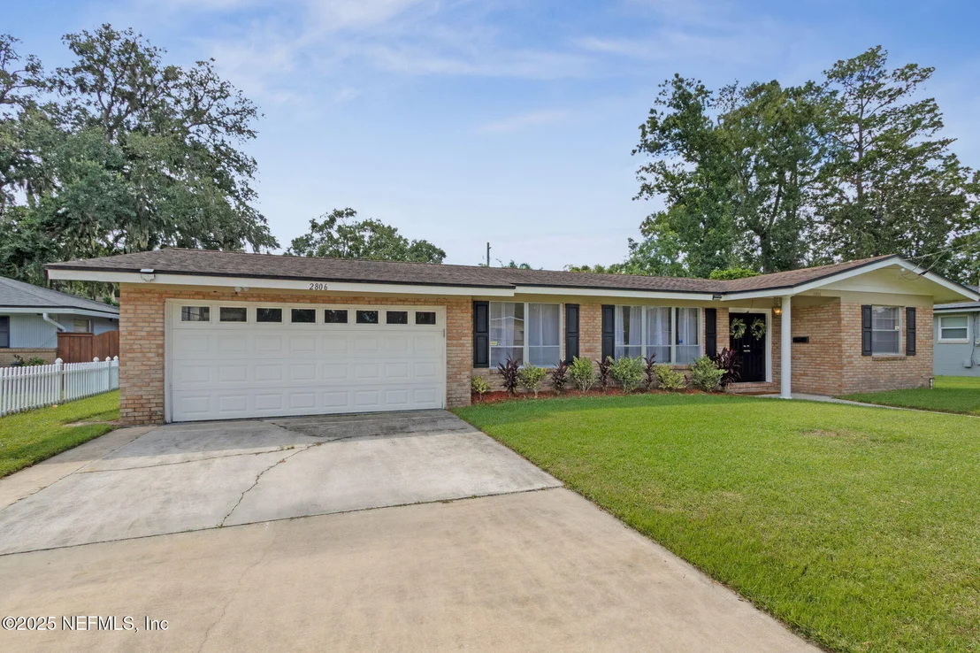 Photo of 2806 ANNETTE Circle