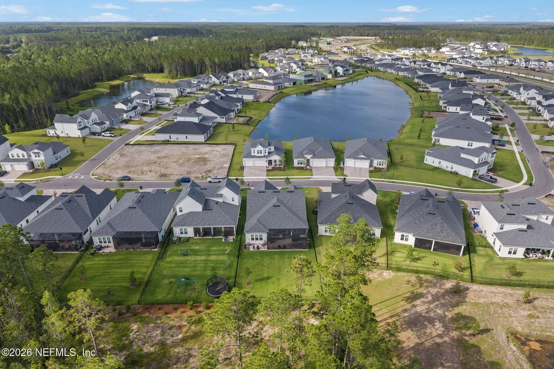 Photo of 431 PINE LEAF Drive