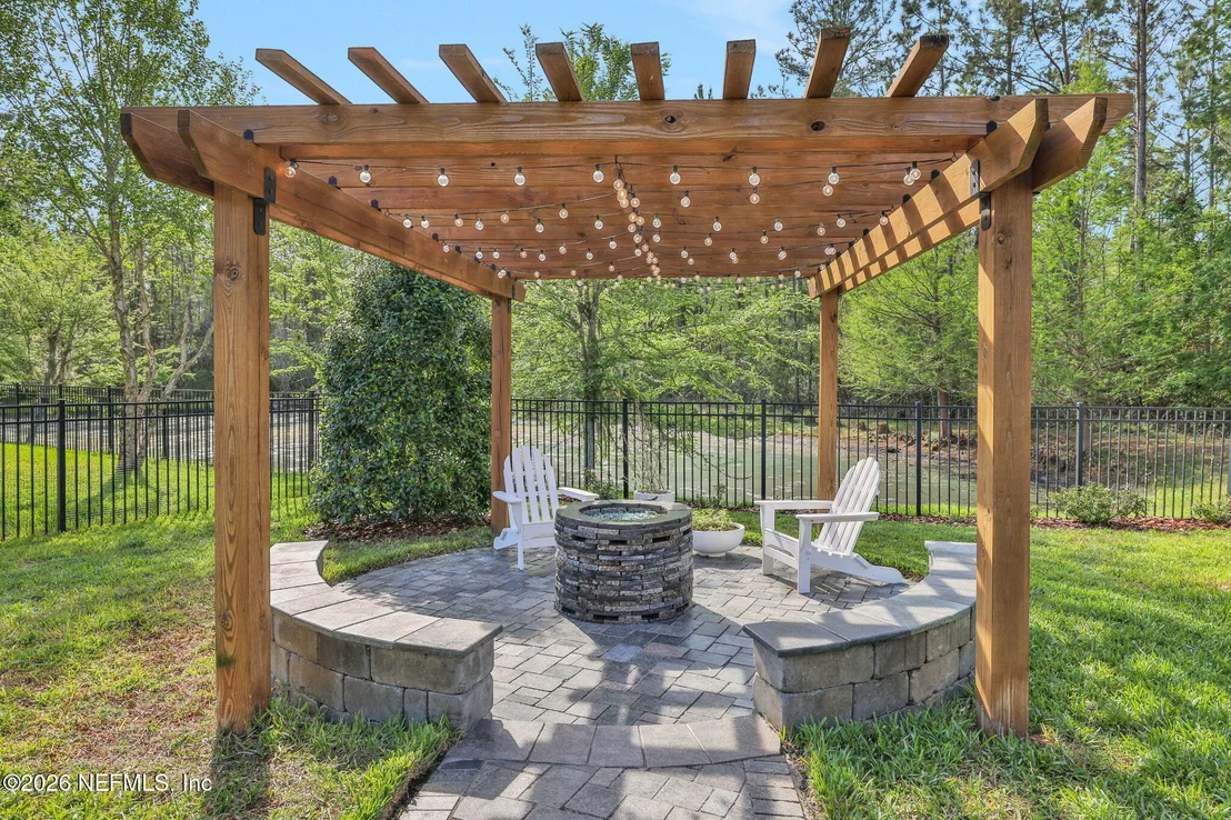 Photo of 550 BRAMBLY VINE Drive