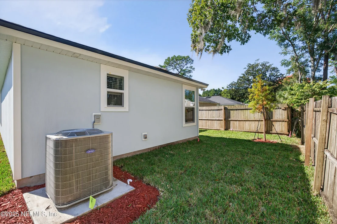 Photo of 8513 DANDY Avenue