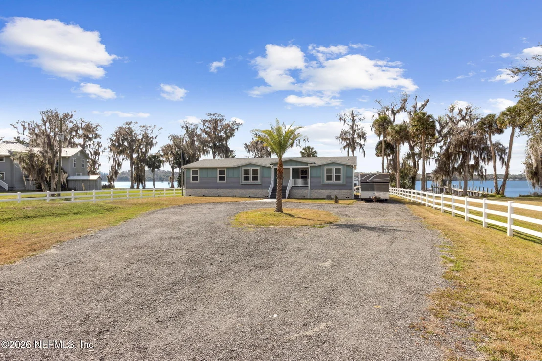 Photo of 208 LAKE GEORGE POINT Drive
