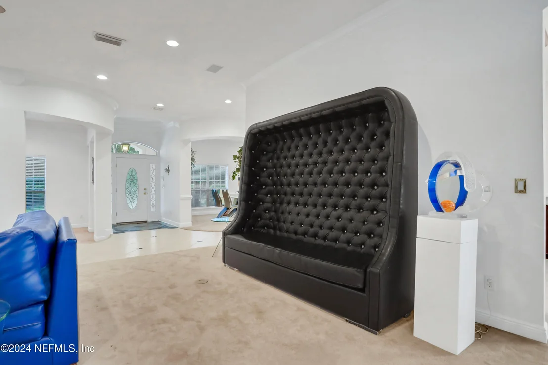 Photo of 225 CLEARLAKE Drive