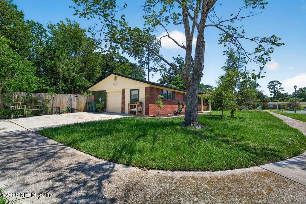 Photo of 9925 TIMBERLAKE Drive