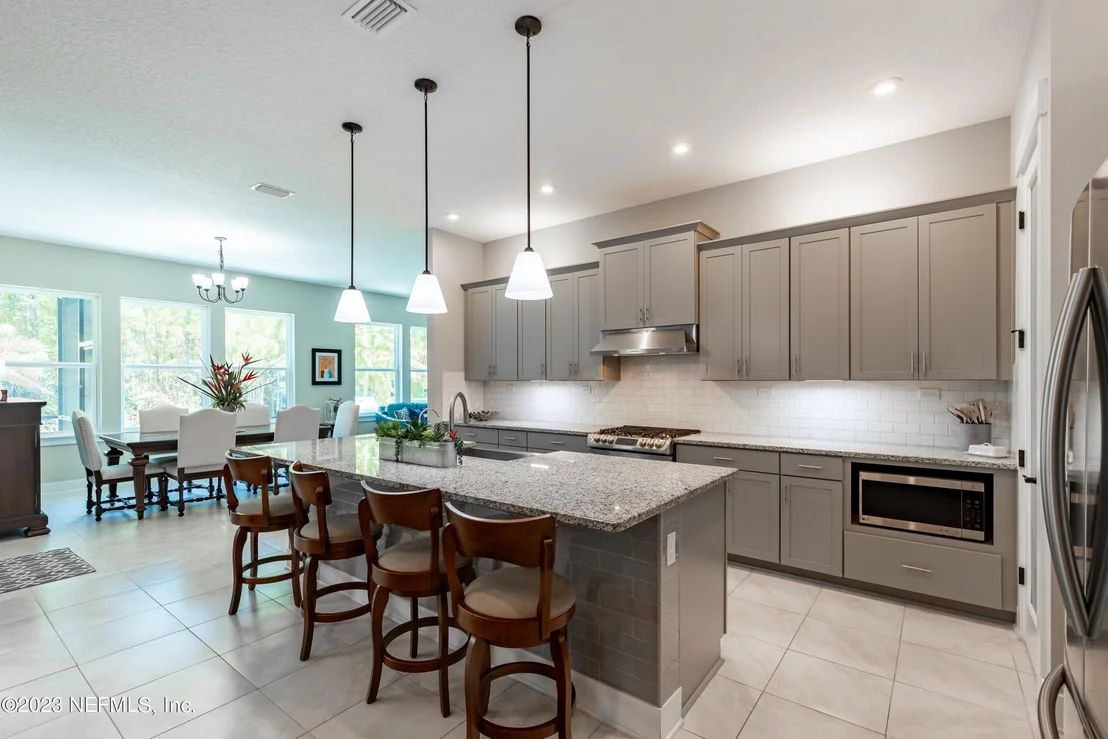 Photo of 309 GLENNEYRE Circle
