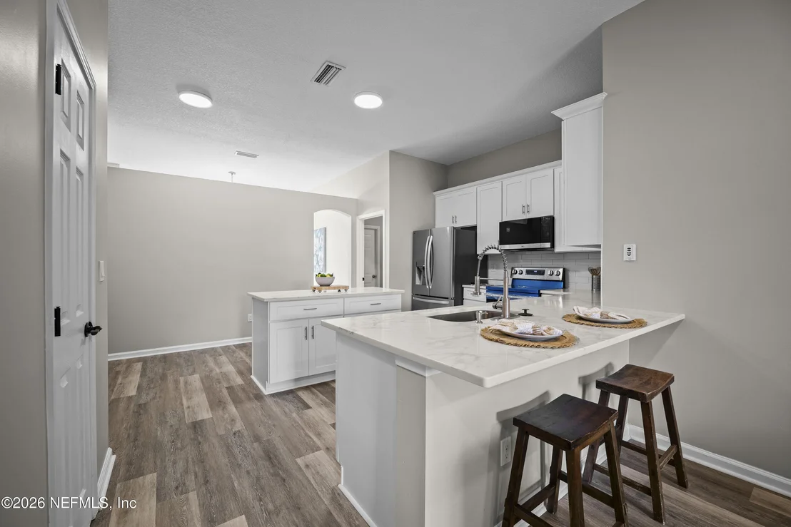 Photo of 4048 EDGELAND Trail