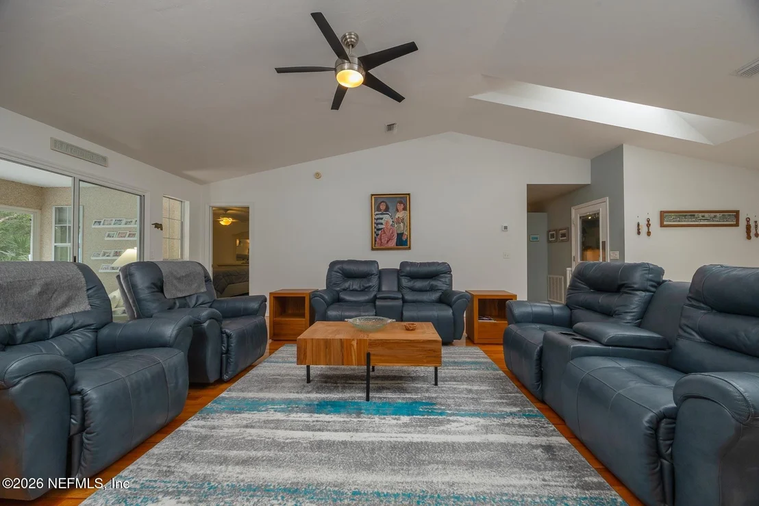 Photo of 405 FIFTH Street