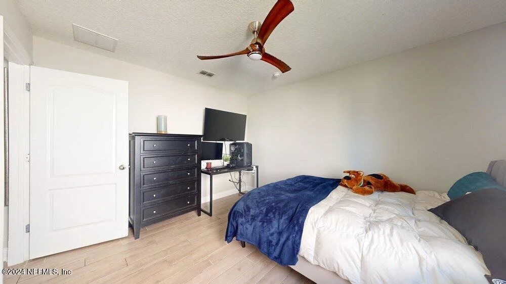 Photo of 1135 SHETLAND Drive