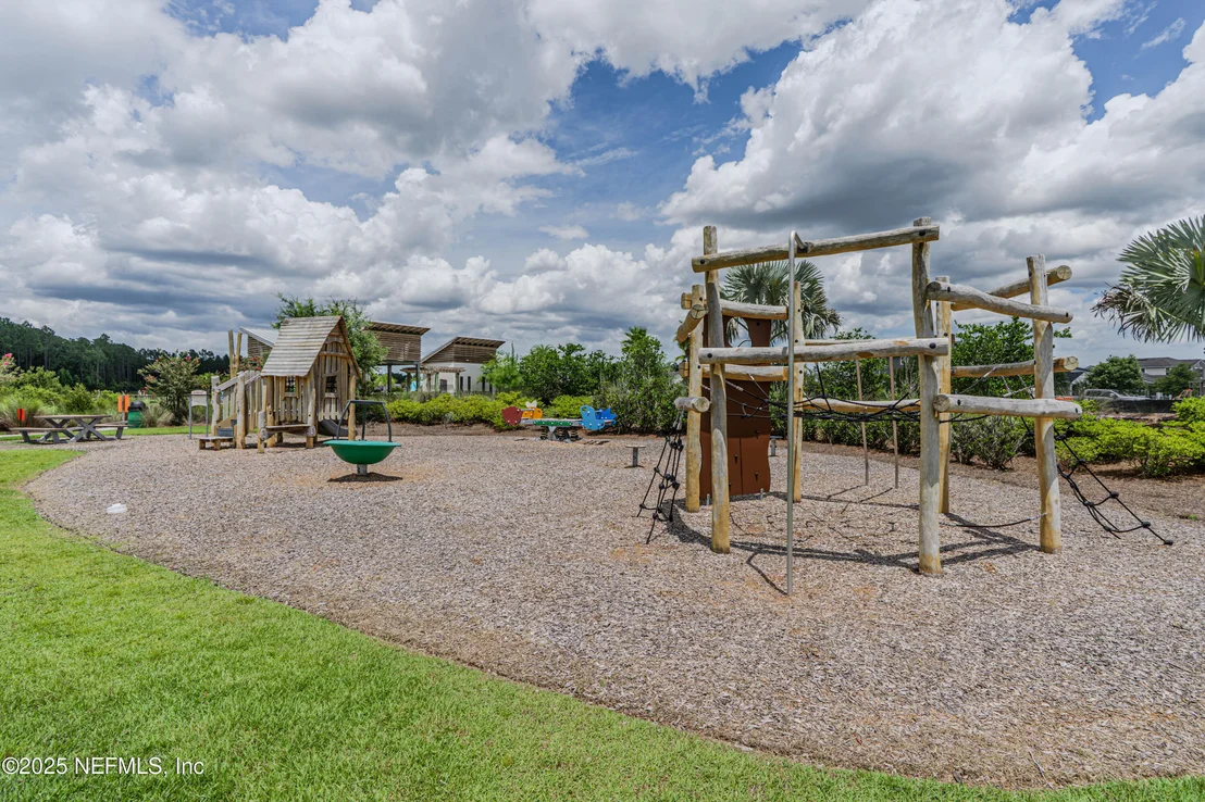 Photo of 575 BUTTONWOOD Loop