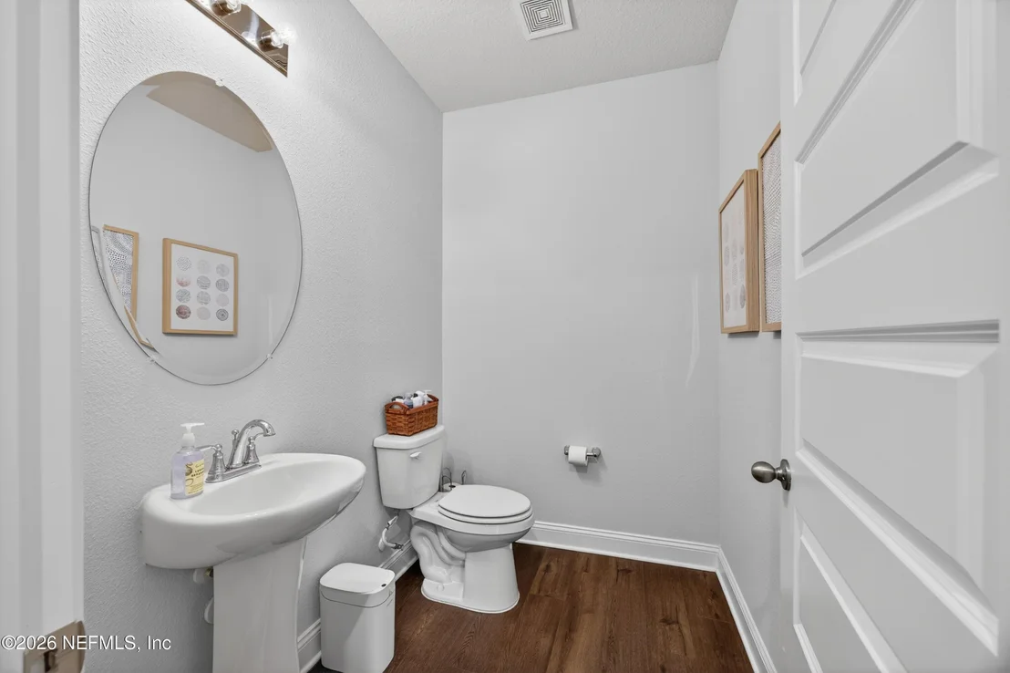 Photo of 85491 FALL RIVER Parkway