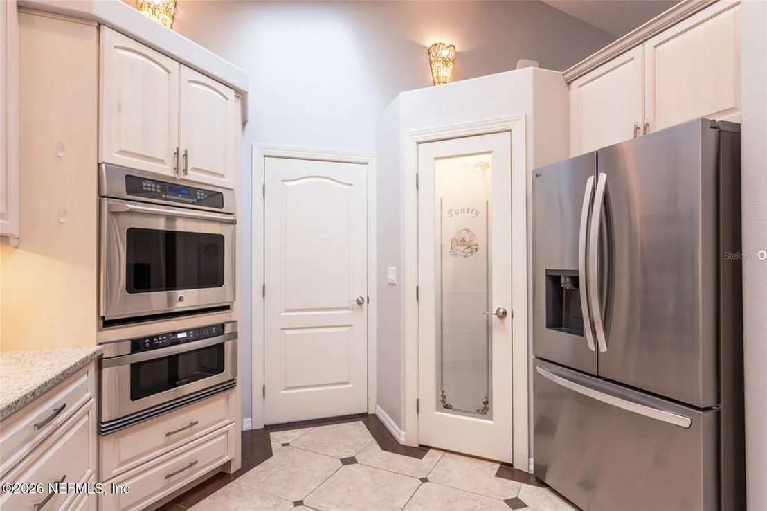 Photo of 608 SHEARWOOD Drive