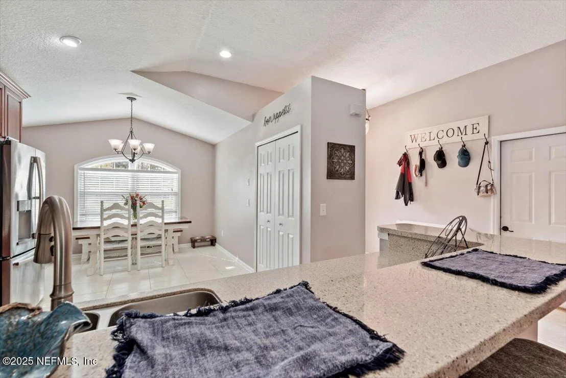 Photo of 184 SOUTHLAKE Drive