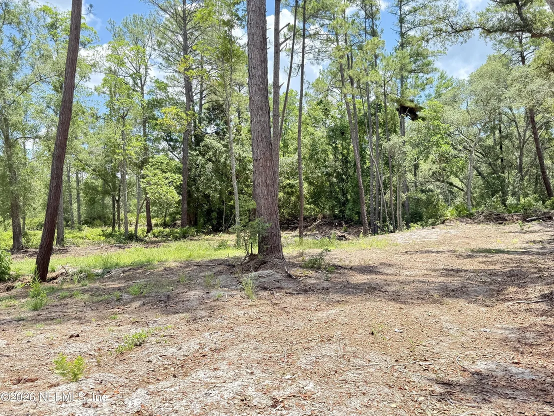 Photo of 438 CHAMBERLAIN Road