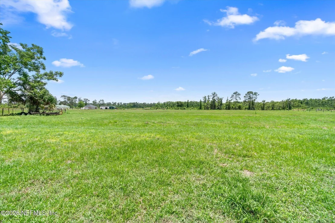 Photo of 786 W RIVER Road