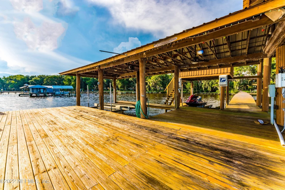 Photo of 8289 COLEE COVE Road