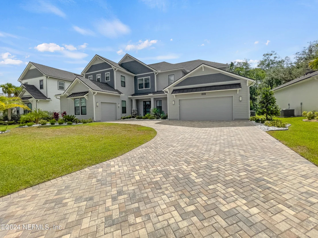 Photo of 10511 SILVERBROOK Trail