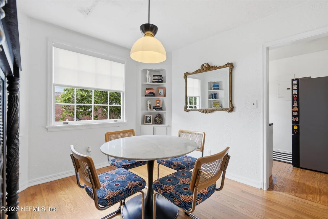 Photo of 1642 PERSHING Road