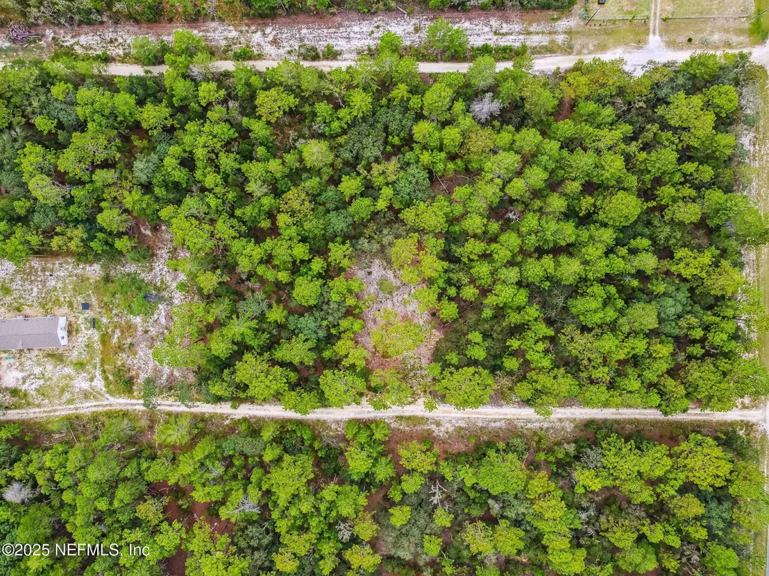 Photo of 401 EDGEHILL Road