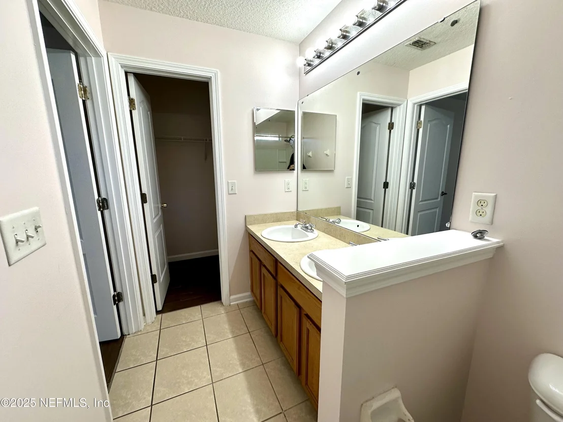 Photo of 45575 INGLEHAM Circle