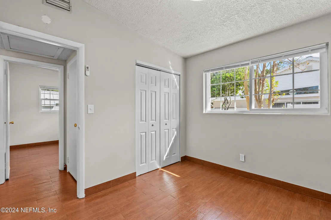 Photo of 1736 LOUVRE Drive